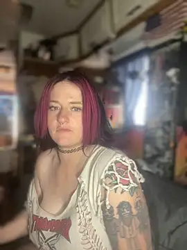 Snapshot of 1-800-FUCKYOU chatting on 12/16/24, 04:05 1-800-FUCKYOU online show from 12/16/24, 04:05