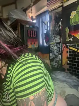 Snapshot of 1-800-FUCKYOU chatting on 12/31/24, 06:46 1-800-FUCKYOU online show from 12/31/24, 06:46