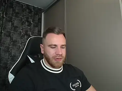 Snapshot of Thori92 chatting on 12/02/24, 07:05 Thori92 online show from 12/02/24, 07:05