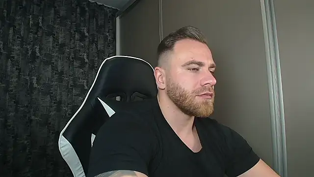 Snapshot of Thori92 chatting on 12/03/24, 07:33 Thori92 online show from 12/03/24, 07:33