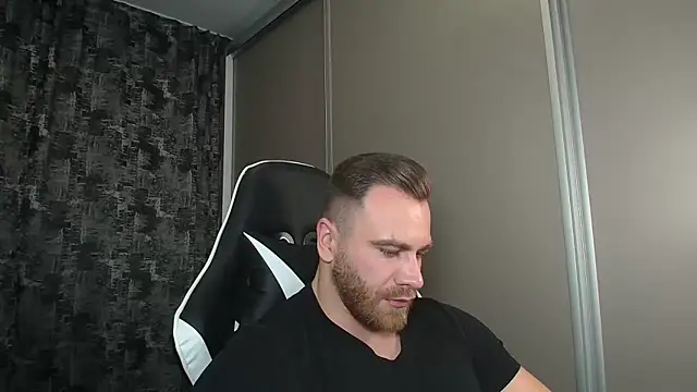 Snapshot of Thori92 chatting on 12/07/24, 08:38 Thori92 online show from 12/07/24, 08:38