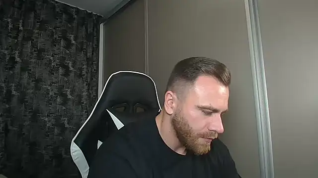 Snapshot of Thori92 chatting on 12/08/24, 07:43 Thori92 online show from 12/08/24, 07:43