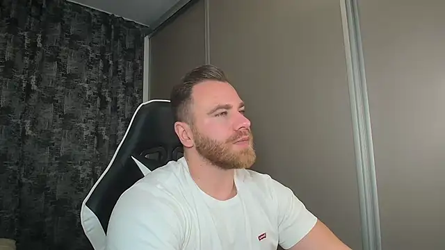 Snapshot of Thori92 chatting on 12/11/24, 06:52 Thori92 online show from 12/11/24, 06:52