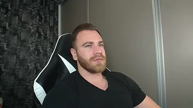 Snapshot of Thori92 chatting on 12/12/24, 07:59 Thori92 online show from 12/12/24, 07:59