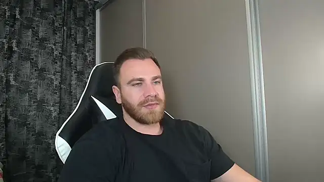 Snapshot of Thori92 chatting on 12/14/24, 07:25 Thori92 online show from 12/14/24, 07:25