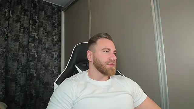 Snapshot of Thori92 chatting on 12/22/24, 07:21 Thori92 online show from 12/22/24, 07:21