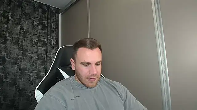 Snapshot of Thori92 chatting on 01/03/25, 06:03 Thori92 online show from 01/03/25, 06:03