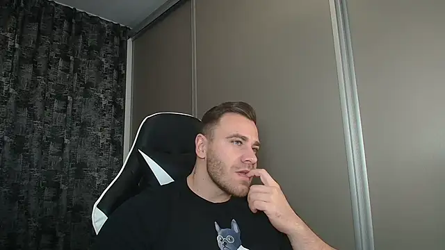 Snapshot of Thori92 chatting on 01/18/25, 05:59 Thori92 online show from 01/18/25, 05:59