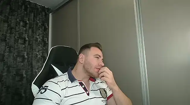 Snapshot of Thori92 chatting on 01/26/25, 06:06 Thori92 online show from 01/26/25, 06:06