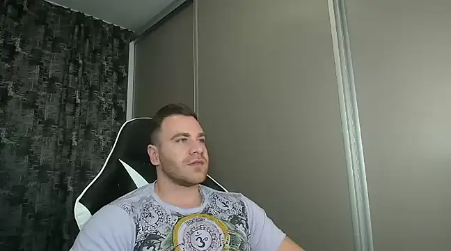 Snapshot of Thori92 chatting on 01/27/25, 09:33 Thori92 online show from 01/27/25, 09:33