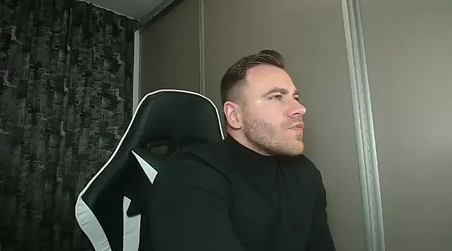 Snapshot of Thori92 chatting on 01/28/25, 07:00 Thori92 online show from 01/28/25, 07:00