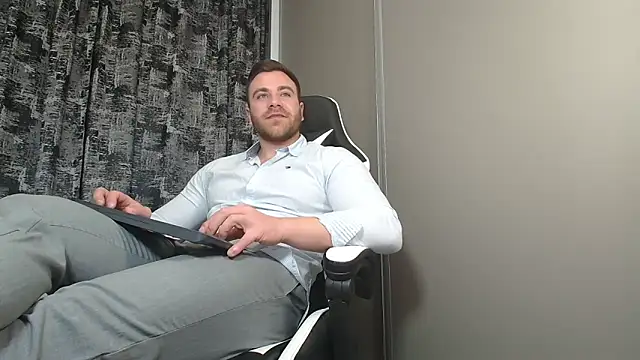 Snapshot of Thori92 chatting on 02/10/25, 09:04 Thori92 online show from 02/10/25, 09:04