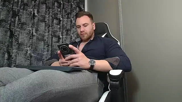 Snapshot of Thori92 chatting on 02/18/25, 07:41 Thori92 online show from 02/18/25, 07:41