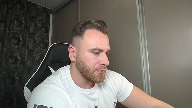 Snapshot of Thori92 chatting on 02/25/25, 07:36 Thori92 online show from 02/25/25, 07:36