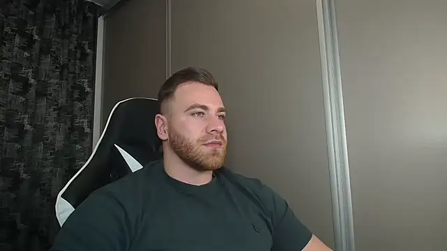 Snapshot of Thori92 chatting on 02/26/25, 08:54 Thori92 online show from 02/26/25, 08:54