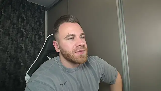 Snapshot of Thori92 chatting on 02/27/25, 06:09 Thori92 online show from 02/27/25, 06:09