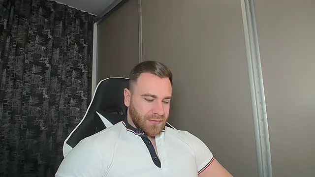 Snapshot of Thori92 chatting on 03/01/25, 04:00 Thori92 online show from 03/01/25, 04:00