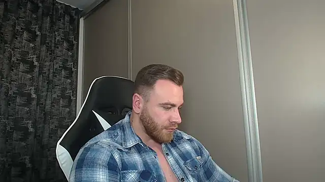 Snapshot of Thori92 chatting on 03/03/25, 08:21 Thori92 online show from 03/03/25, 08:21