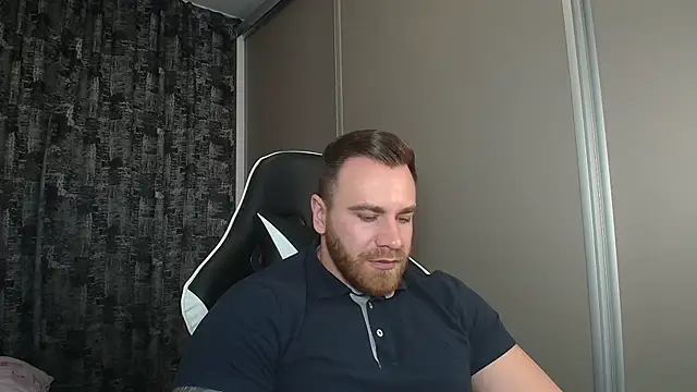 Snapshot of Thori92 chatting on 03/08/25, 09:18 Thori92 online show from 03/08/25, 09:18