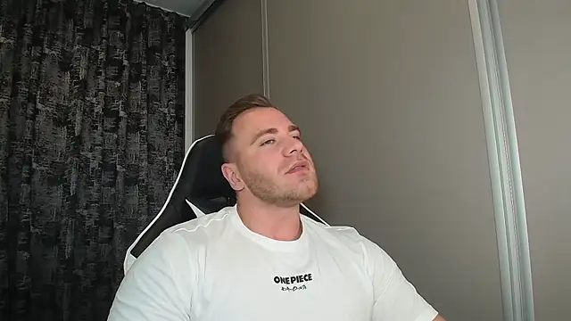 Snapshot of Thori92 chatting on 09/15/25, 03:34 Thori92 online show from 09/15/25, 03:34