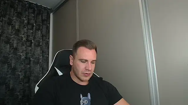 Snapshot of Thori92 chatting on 09/21/25, 05:58 Thori92 online show from 09/21/25, 05:58