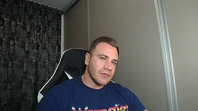 Snapshot of Thori92 chatting on 09/24/25, 05:27 Thori92 online show from 09/24/25, 05:27