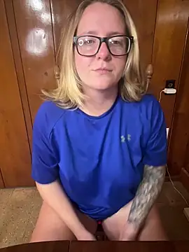 Lizzyloo online show from 11/22/25, 01:48