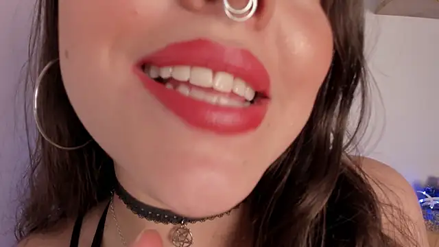 llanna  online show from 10/15/25, 06:46