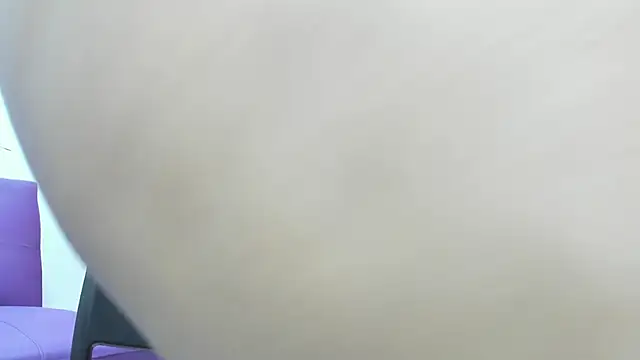 Snapshot of Cloe_35 chatting on 02/03/25, 12:47 Cloe 35 online show from 02/03/25, 12:47