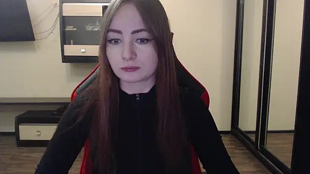 Snapshot of Laralianna chatting on 01/06/25, 10:37 Laralianna online show from 01/06/25, 10:37