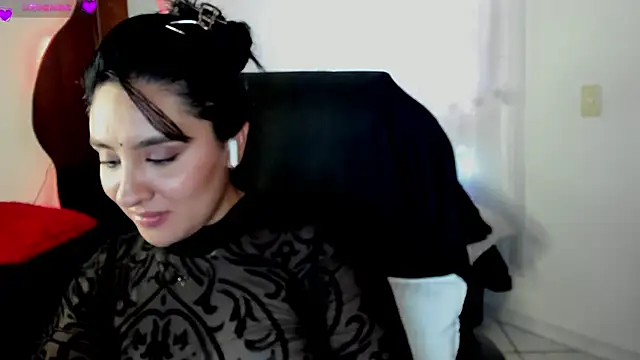 Snapshot of AnushaKumari chatting on 01/11/25, 07:27 AnushaKumari online show from 01/11/25, 07:27