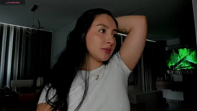 Snapshot of AnushaKumari chatting on 09/17/25, 04:08 AnushaKumari online show from 09/17/25, 04:08