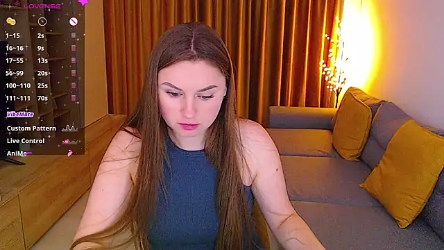 Snapshot of _Mia_Adams chatting on 02/15/25, 12:33 Mia Adams online show from 02/15/25, 12:33