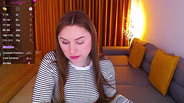 Snapshot of _Mia_Adams chatting on 02/16/25, 12:32 Mia Adams online show from 02/16/25, 12:32