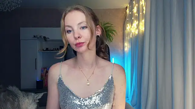Snapshot of Cuddle_Cat chatting on 12/21/24, 02:15 Cuddle Cat online show from 12/21/24, 02:15
