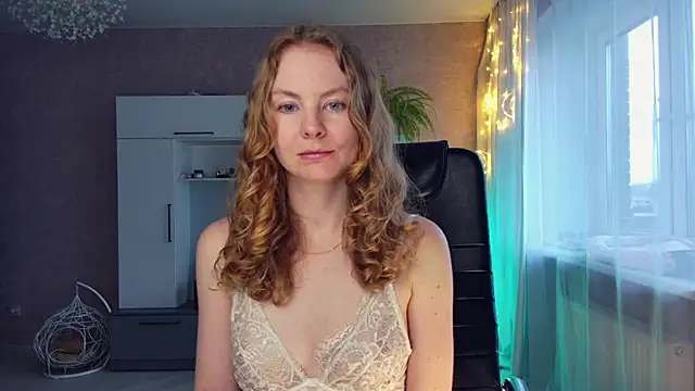 Snapshot of Cuddle_Cat chatting on 03/14/25, 02:41 Cuddle Cat online show from 03/14/25, 02:41