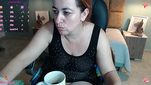 Snapshot of Barbiegomez chatting on 02/19/25, 03:28 Barbiegomez online show from 02/19/25, 03:28