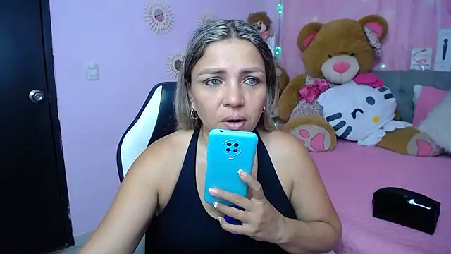 cum bigass online show from 11/09/25, 12:03