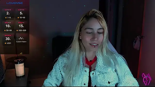 Saucy Jenn online show from 12/15/24, 01:46