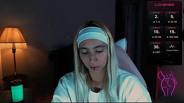 Saucy Jenn online show from 12/27/24, 12:07