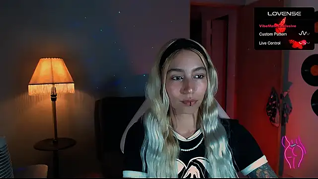 Saucy Jenn online show from 01/10/25, 02:25