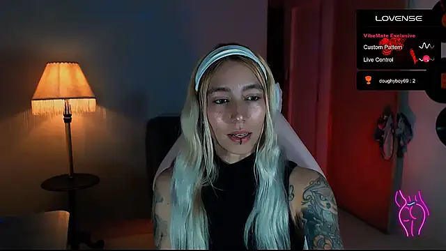 Saucy Jenn online show from 01/11/25, 03:44