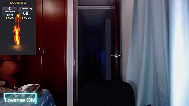 Snapshot of TastyTrap_18 chatting on 10/09/25, 03:04 TastyTrap 18 online show from 10/09/25, 03:04