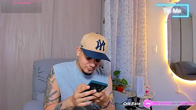 alejandro calderon1 online show from 10/11/25, 03:06