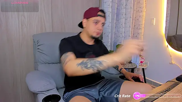 alejandro calderon1 online show from 10/13/25, 02:55