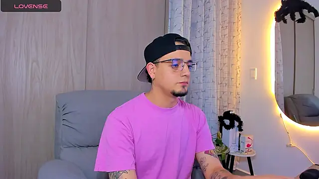 alejandro calderon1 online show from 10/24/25, 04:53