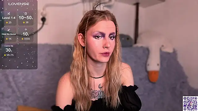 Chanel Gill online show from 10/26/25, 06:47