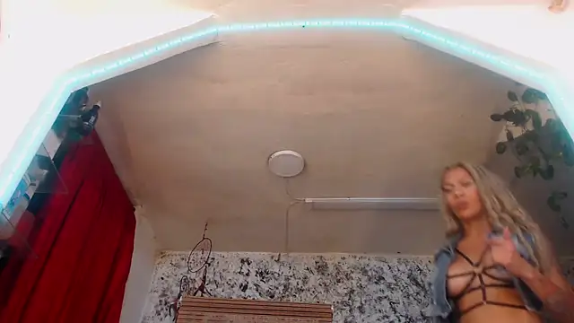 hornytsblonde online show from 01/21/25, 02:26