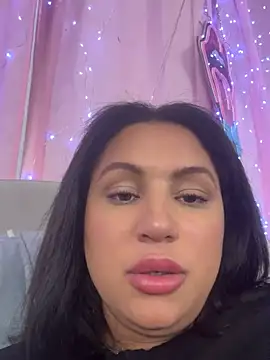 Snapshot of MeghanXO chatting on 03/16/25, 03:28 MeghanXO online show from 03/16/25, 03:28