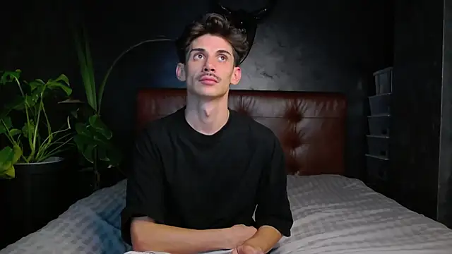 DanielCrush1 online show from 10/08/25, 05:54